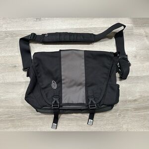 BG30 Timbuk2 Messenger Bag S Small Black Grey Laptop Briefcase Crossbody